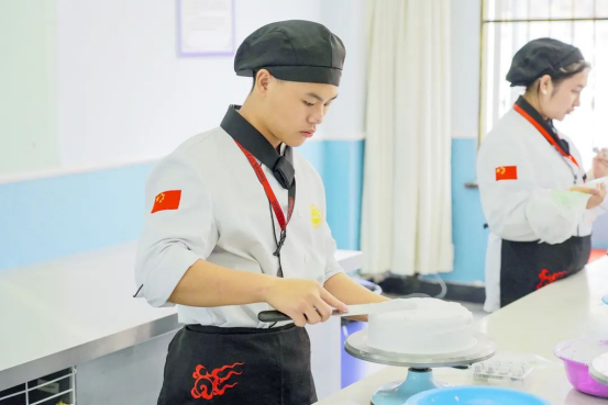 00后学什么技术好？汽修、厨师、计算机哪个好？526.png
