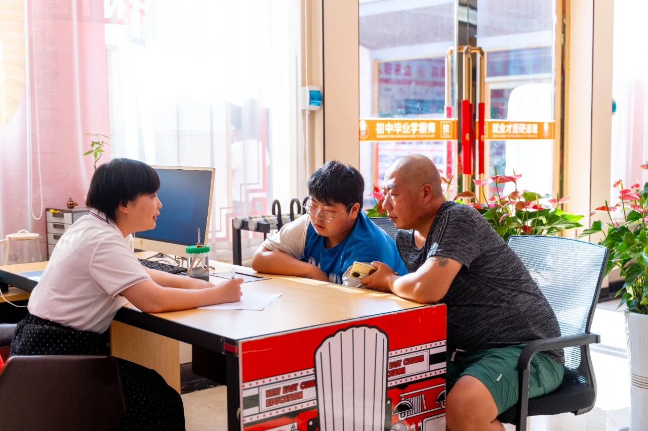 高中毕业男生学什么专业？男生学什么技术有前途？