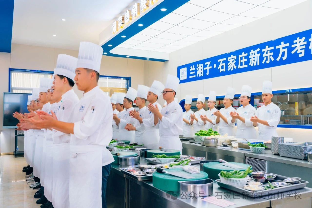 录取院校/专业不满意？高中生转战河北新东方！精品专业+校企联合！